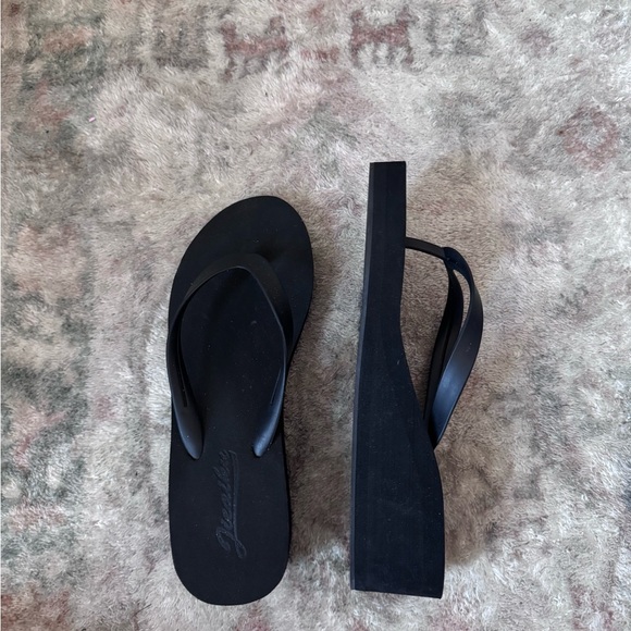 Black Platform Flip Flops - Picture 1 of 4